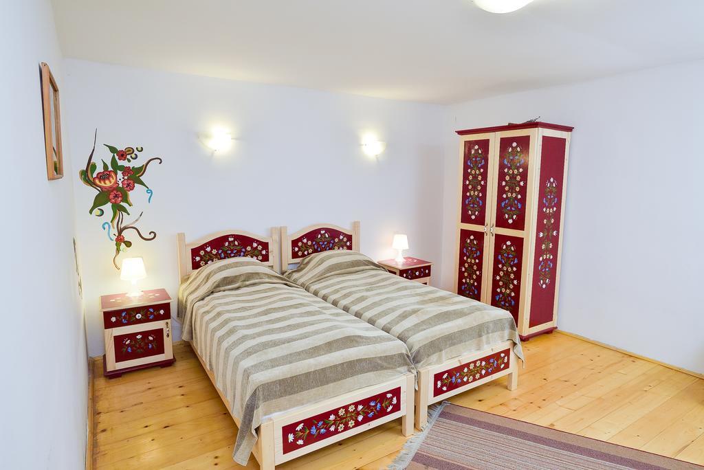 Pension Bassen Bazna Bagian luar foto