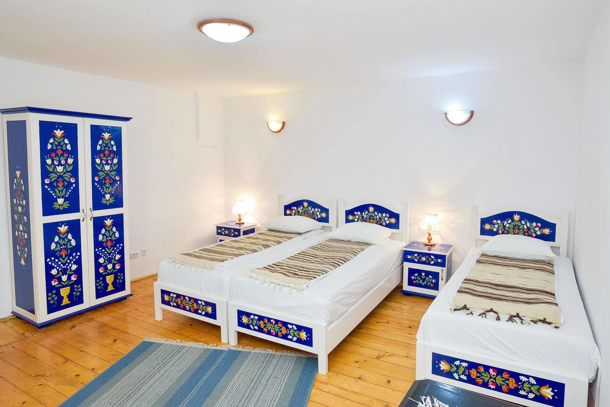 Pension Bassen Bazna Bagian luar foto